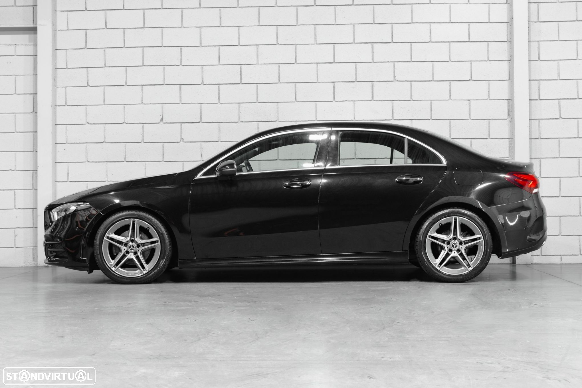 Mercedes-Benz A 180 Limousine d AMG Line Aut. - 3