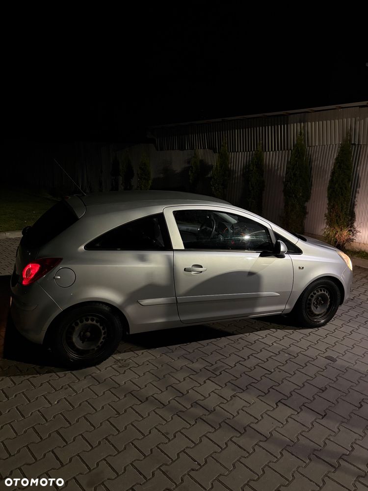 Opel Corsa 1.2 16V Silverline - 1