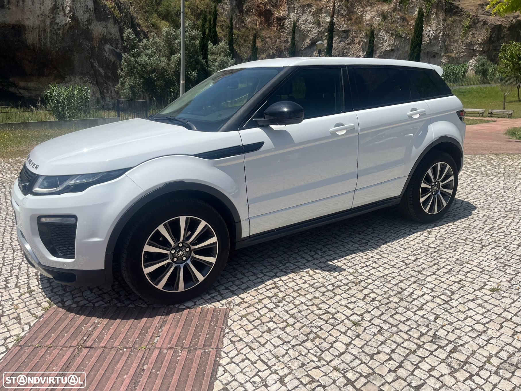 Land Rover Range Rover Evoque 2.0 eD4 SE Dynamic - 9