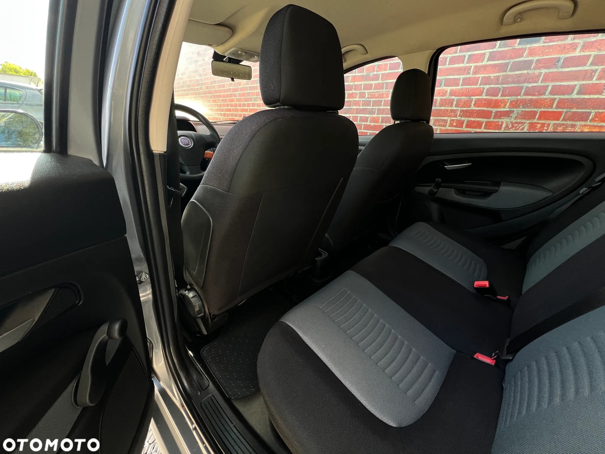 Fiat Grande Punto - 11