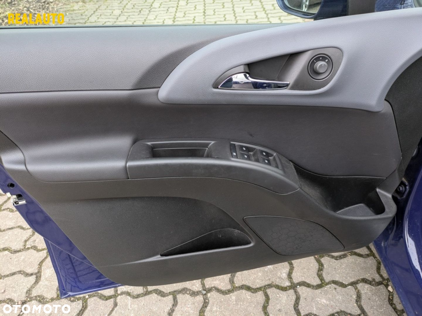 Opel Meriva - 11
