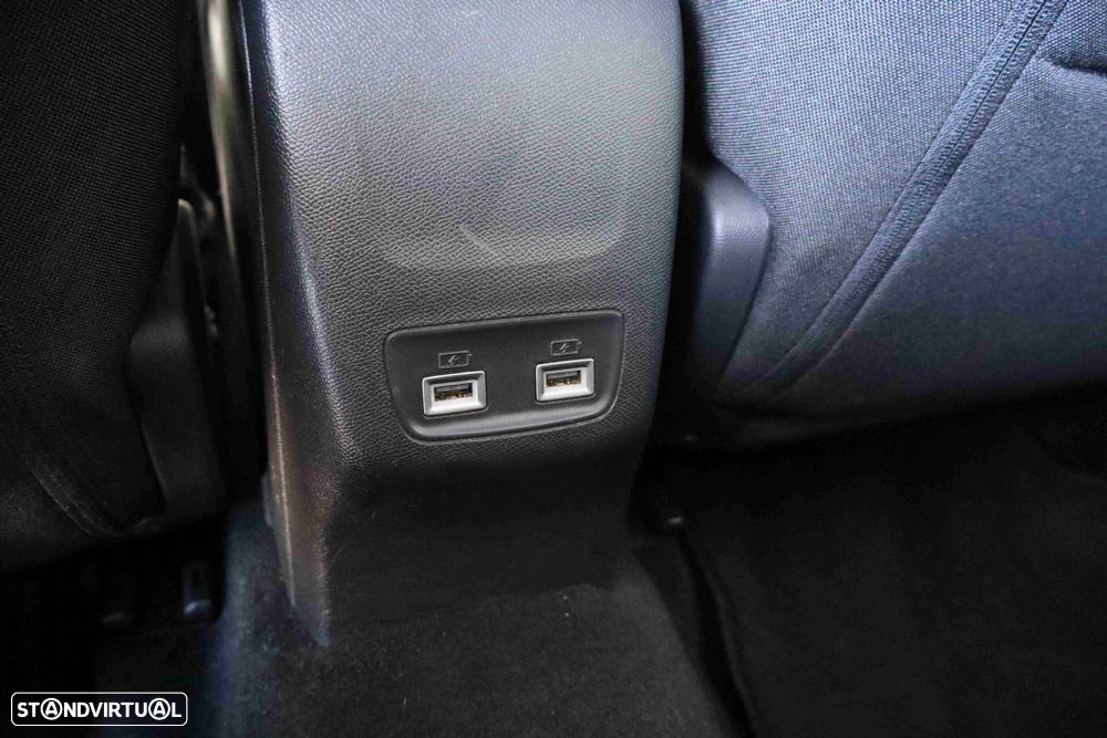 Peugeot 208 - 27