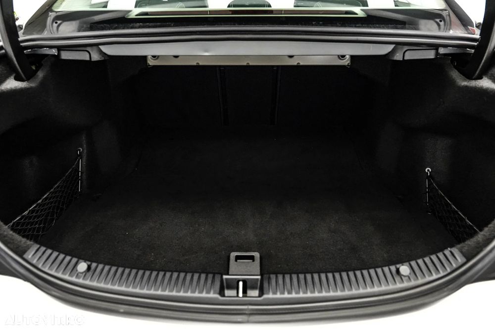 Mercedes-Benz C 300 Aut. - 24