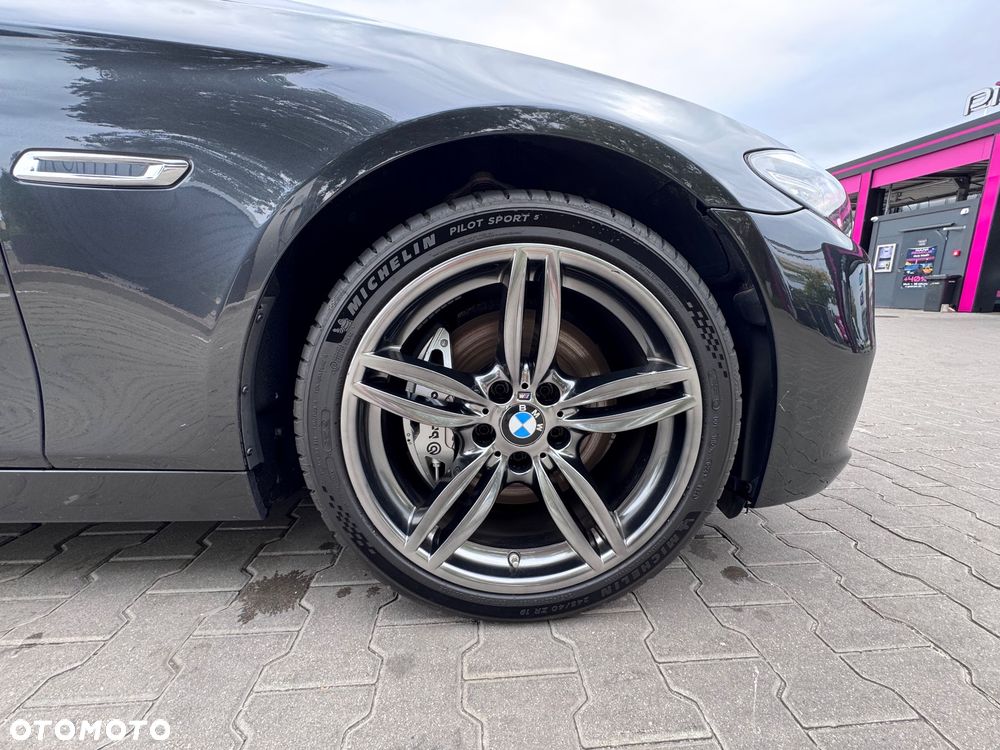 BMW Seria 5 528i - 5