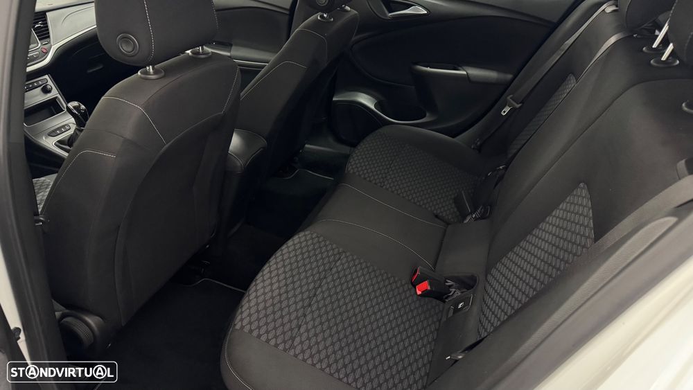 Opel Astra 1.5 D Design & Tech S/S - 31