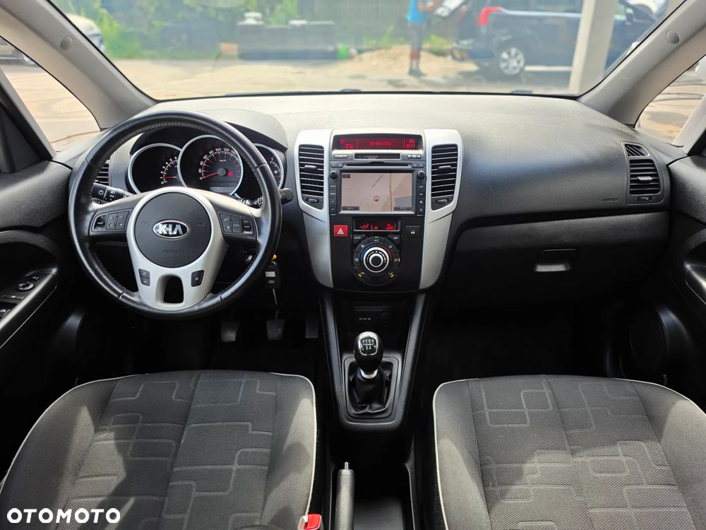 Kia Venga - 33