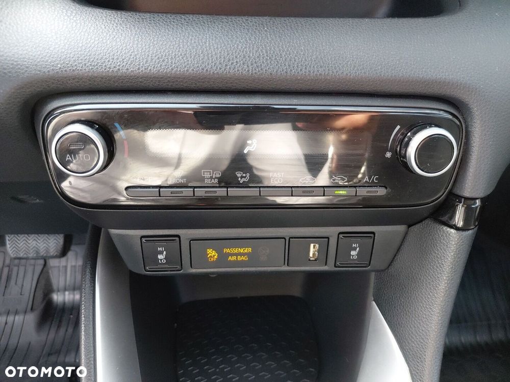 Toyota Yaris Hybrid 1.5 Comfort - 25