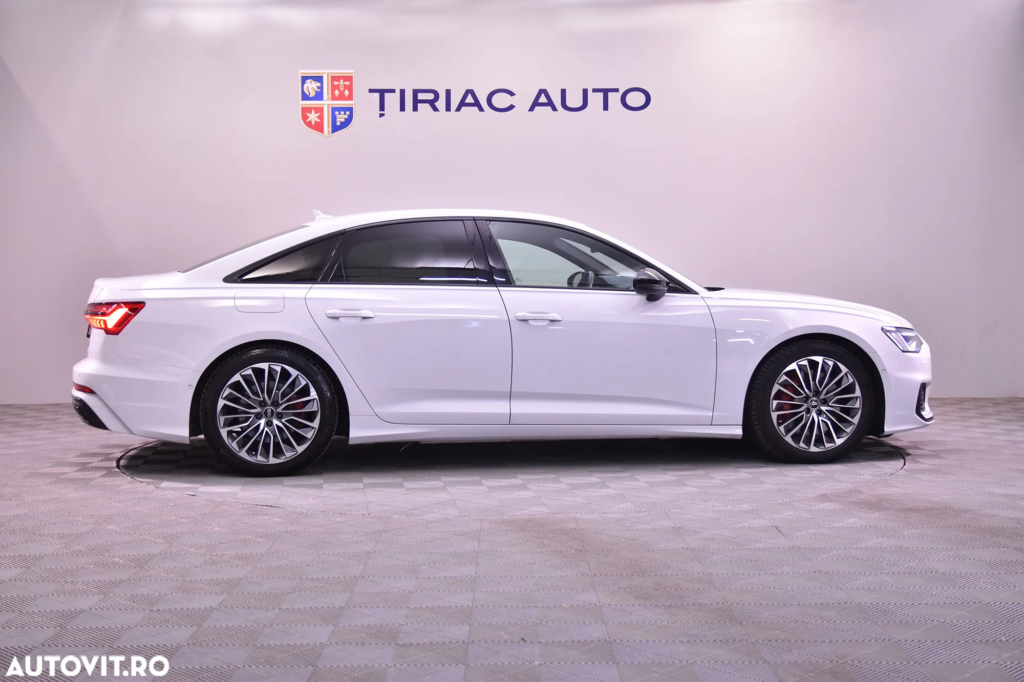 Audi A6 - 6