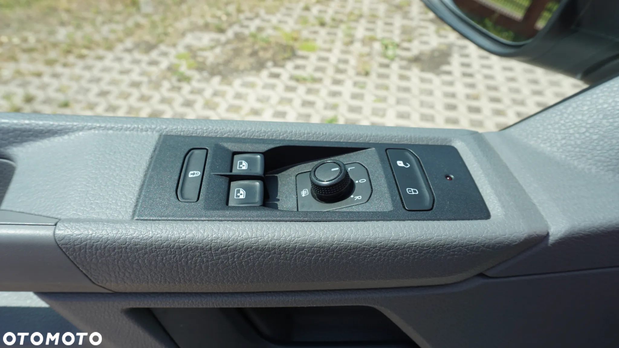Volkswagen Transporter Kombi T6.1 TDI L2H1 - 23