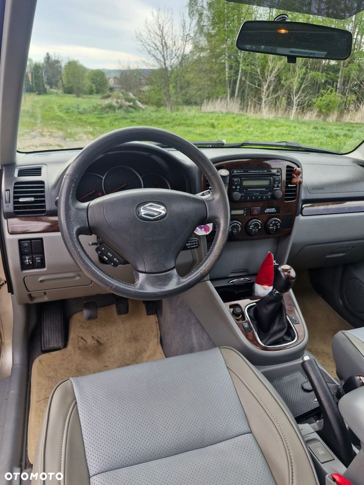 Suzuki Grand Vitara 2.7 V6 - 22