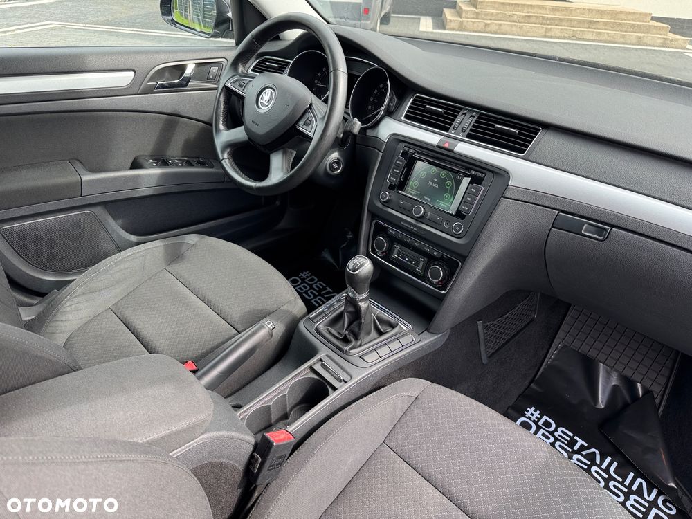 Skoda Superb 2.0 TDI Elegance - 28