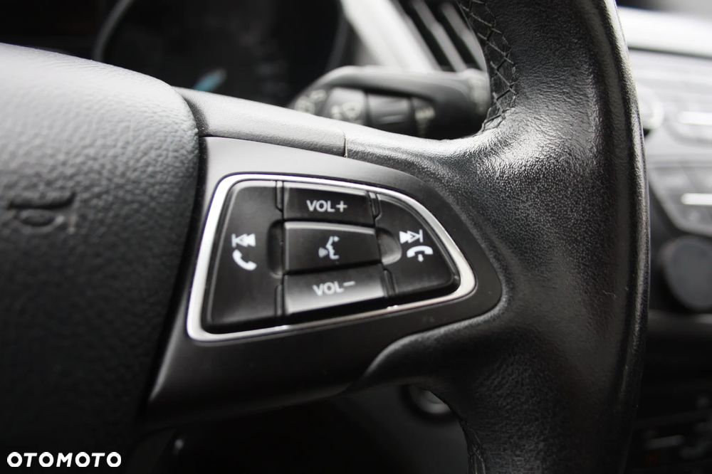 Ford Kuga 1.5 EcoBoost 2x4 Individual - 17