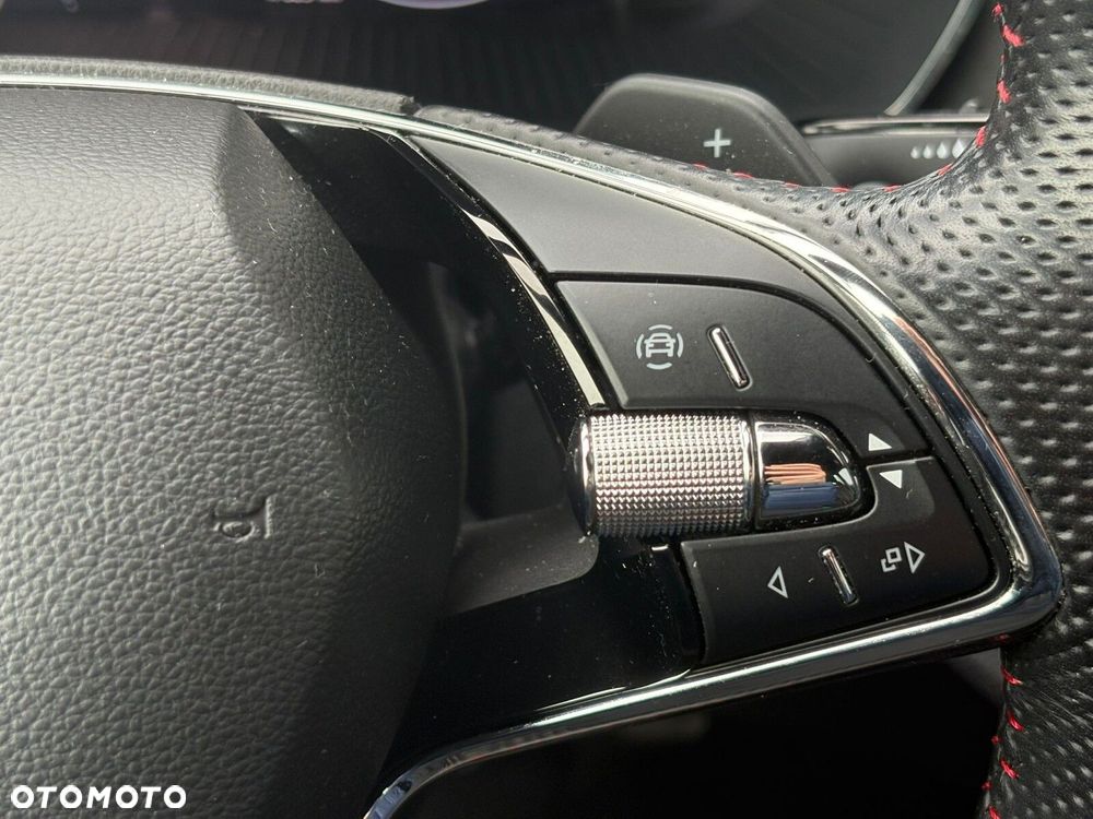 Skoda Octavia 2.0 TDI RS DSG - 9