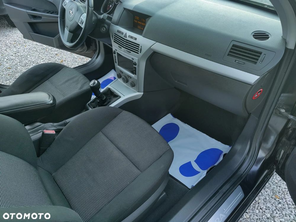 Opel Astra 2.0 Turbo Edition - 19