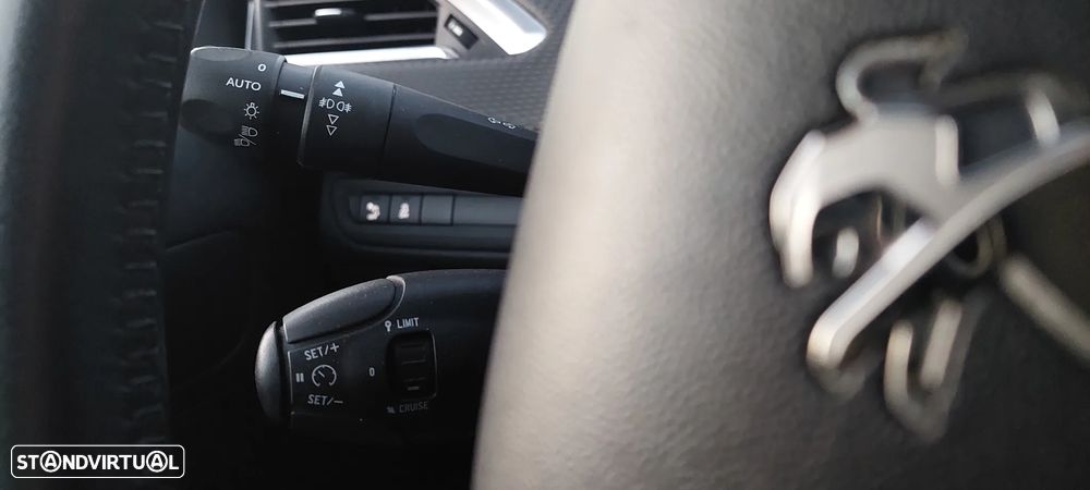 Peugeot 208 1.6 BlueHDi Style - 16