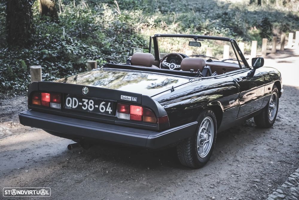 Alfa Romeo Spider 1.6 - 12