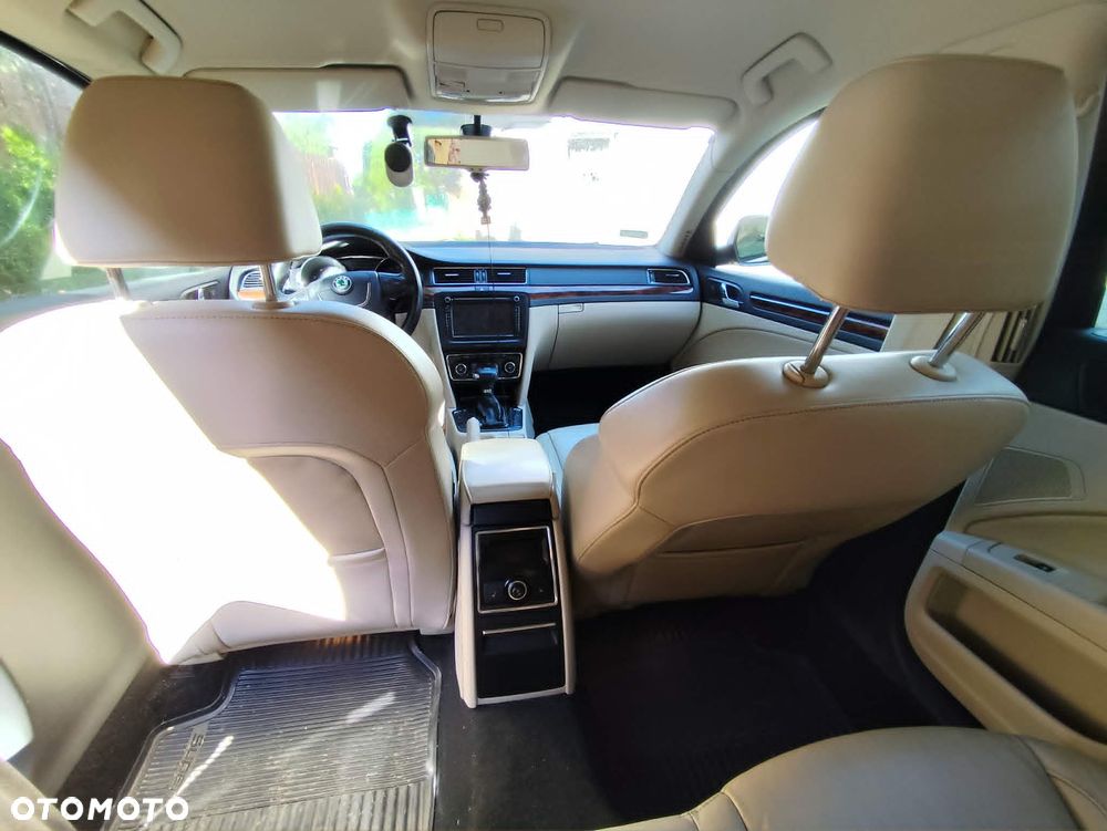 Skoda Superb 1.8 TSI Comfort DSG - 13
