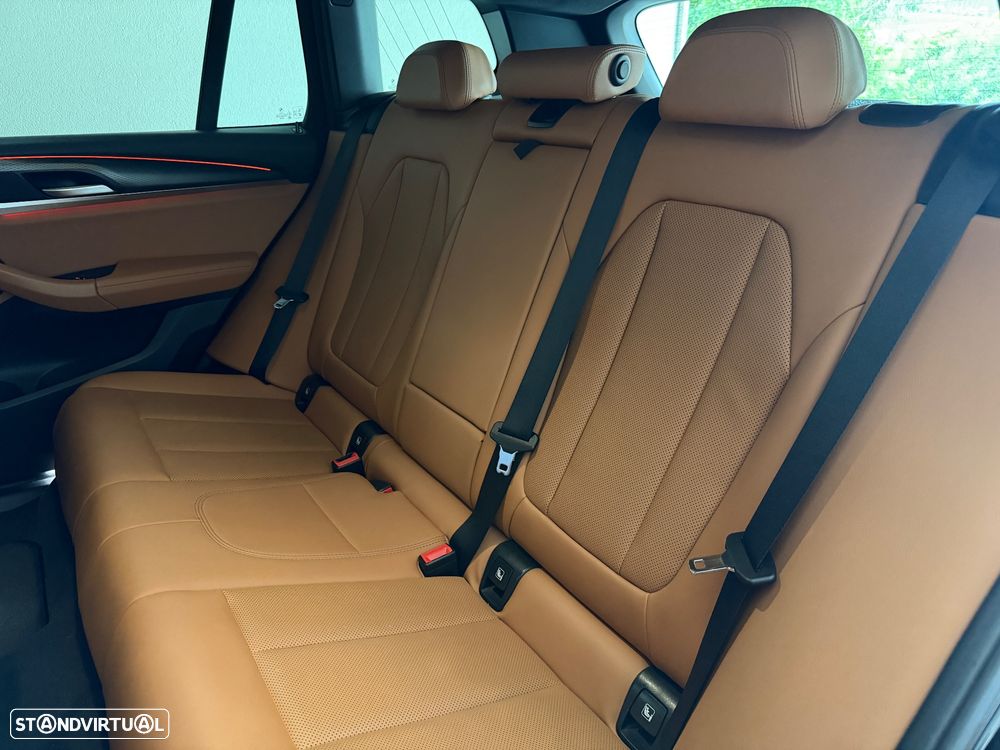 BMW X3 30 e xDrive Pack M - 32