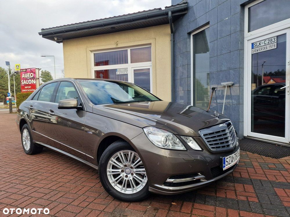 Mercedes-Benz Klasa E 250 BlueEFFICIENCY 7G-TRONIC Elegance - 14