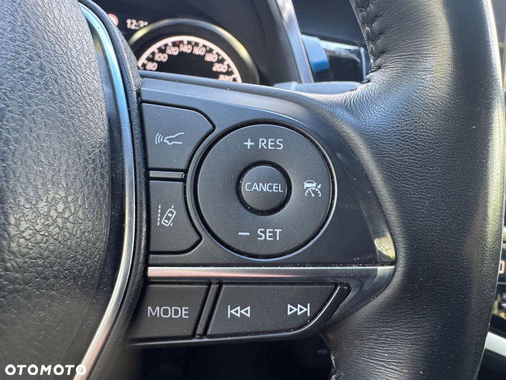 Toyota Camry 2.5 Hybrid Executive CVT - 21