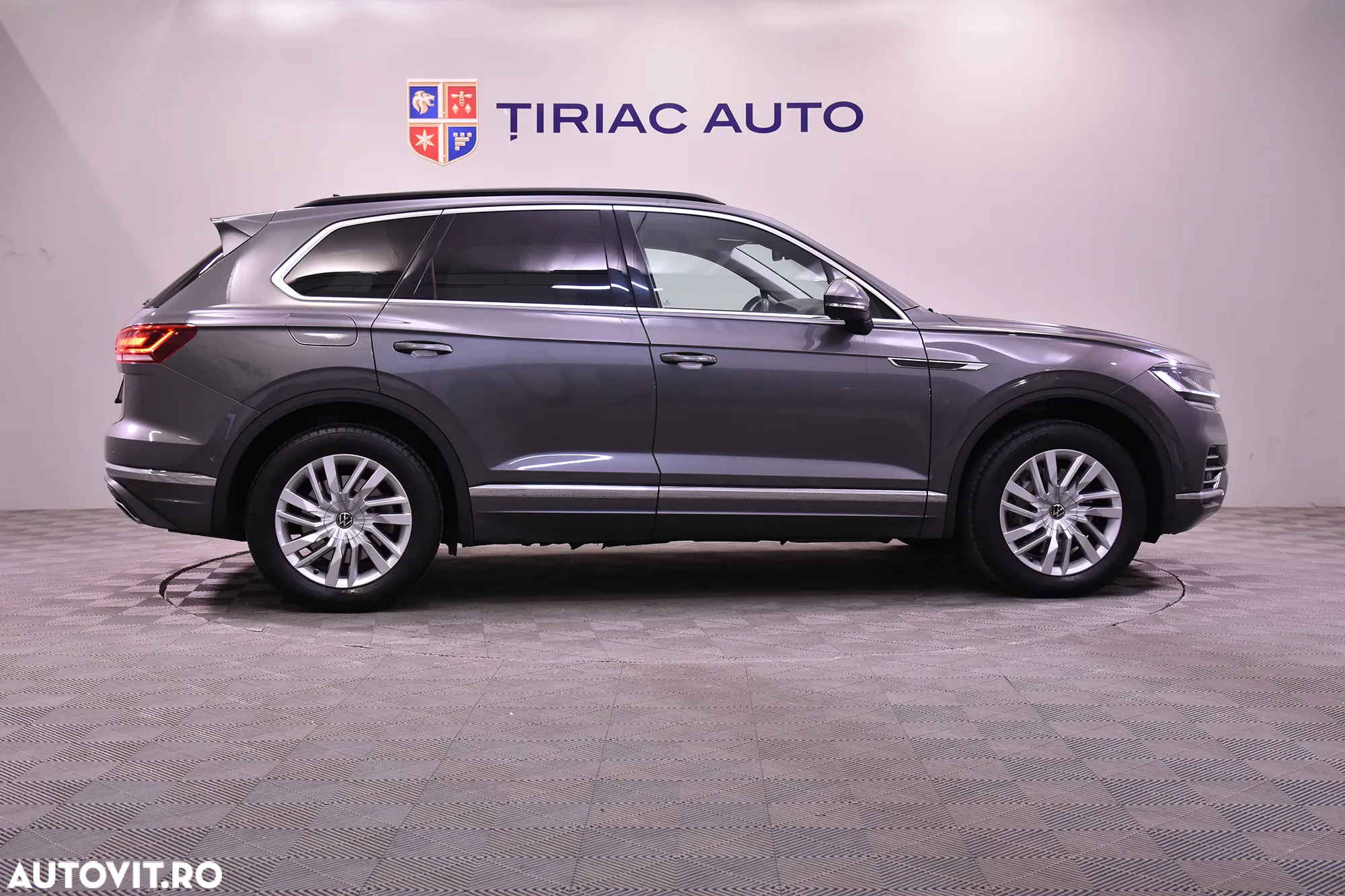 Volkswagen Touareg - 6