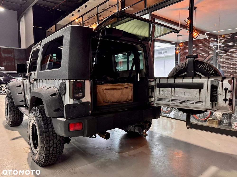 Jeep Wrangler 3.8 Sahara - 4