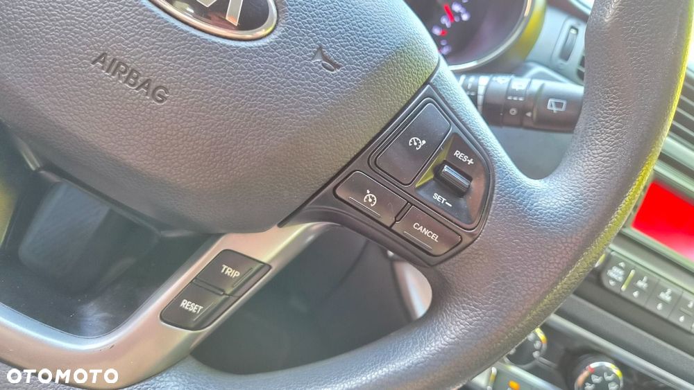 Kia Rio - 24