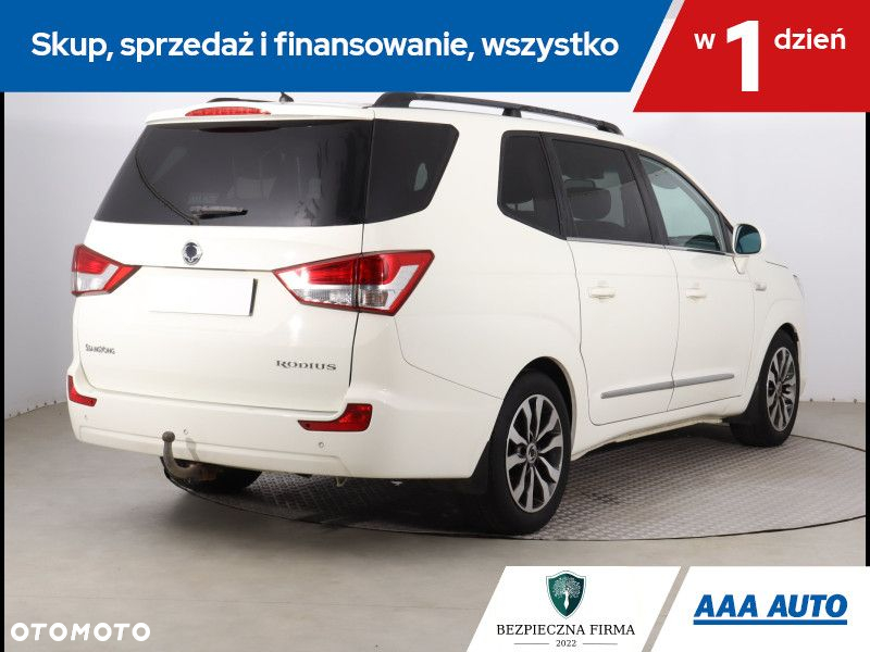 SsangYong/KGM Rodius - 6