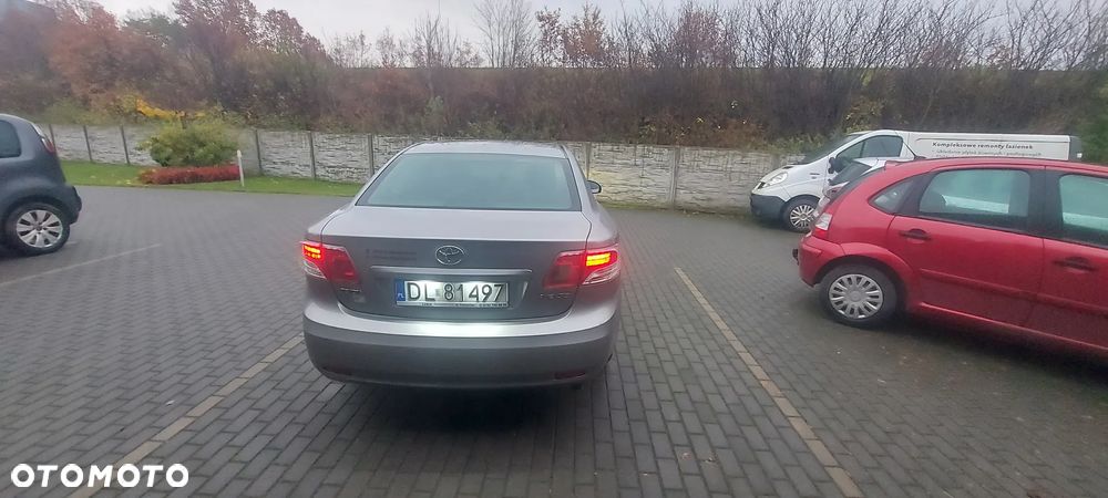 Toyota Avensis 2.0 D-4D Sol plus - 4