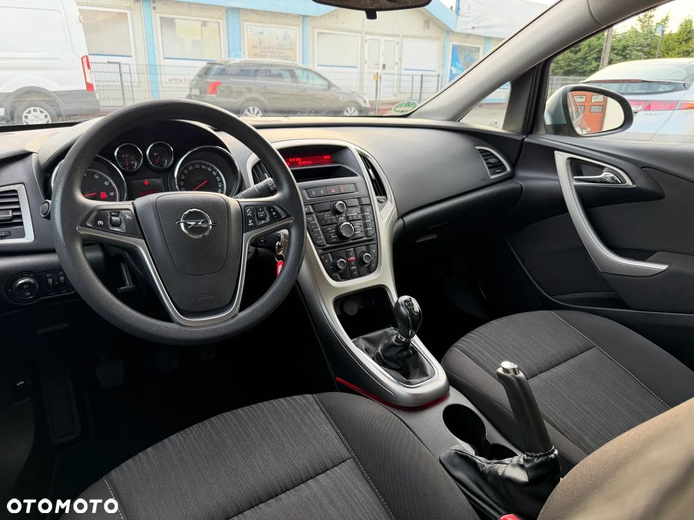 Opel Astra 1.4 ecoFLEX - 19