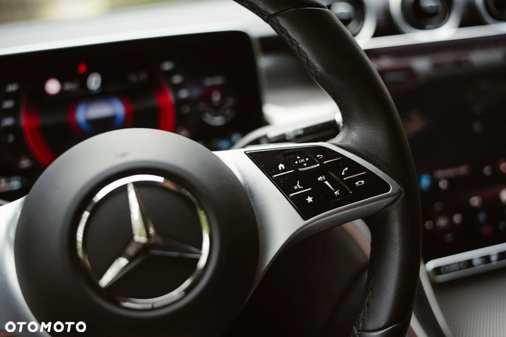 Mercedes-Benz GLC 300 e 4Matic 9G-TRONIC Avantgarde Advanced - 17