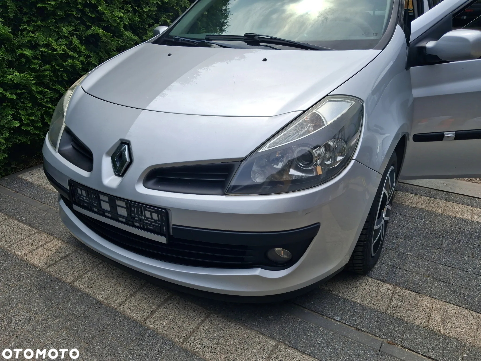 Renault Clio - 12