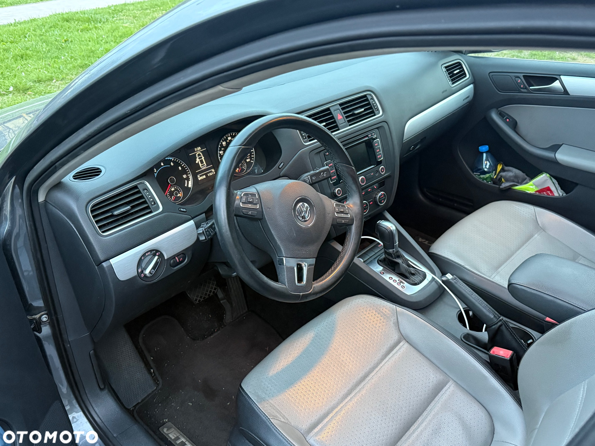 Volkswagen Jetta 1.4 Hybrid DSG Comfortline - 12