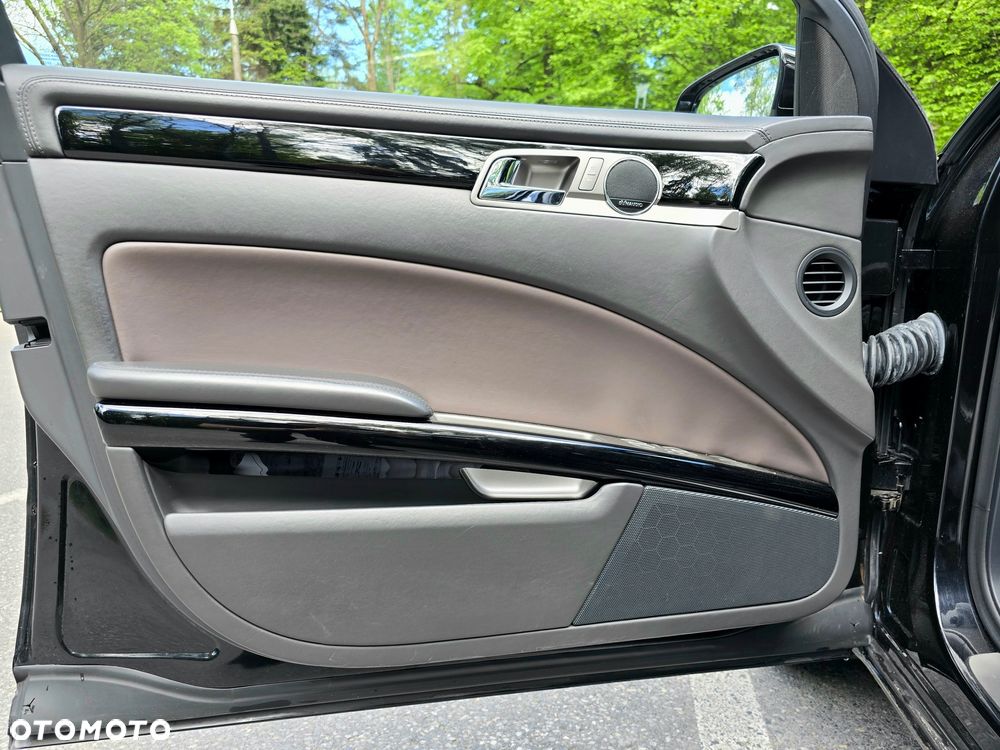 Volkswagen Phaeton 4.2 V8 4MOTION Automatik (5 Sitzer) - 19