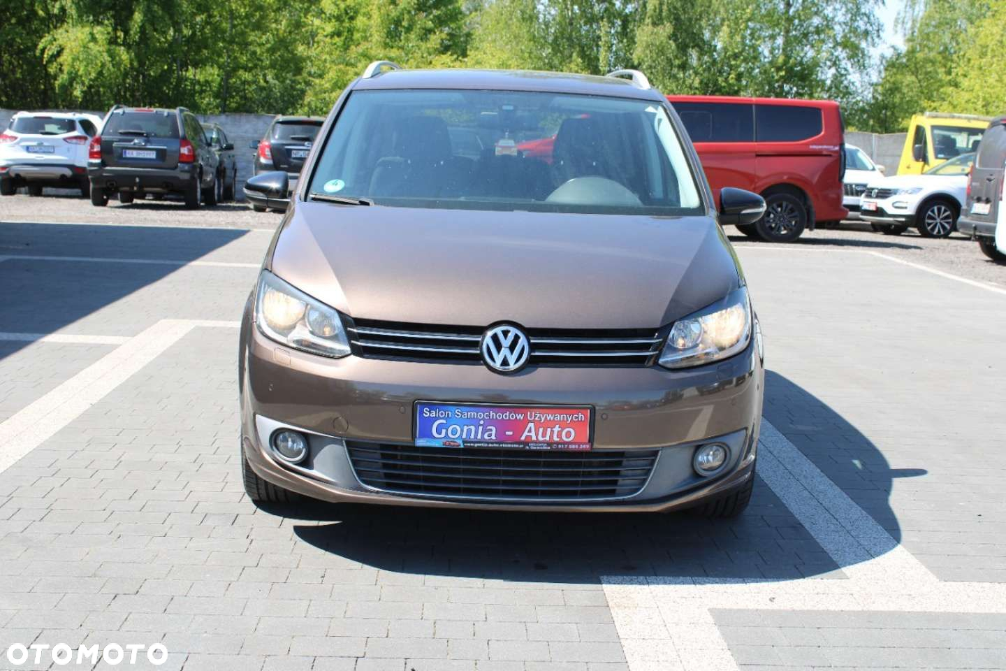 Volkswagen Touran - 12