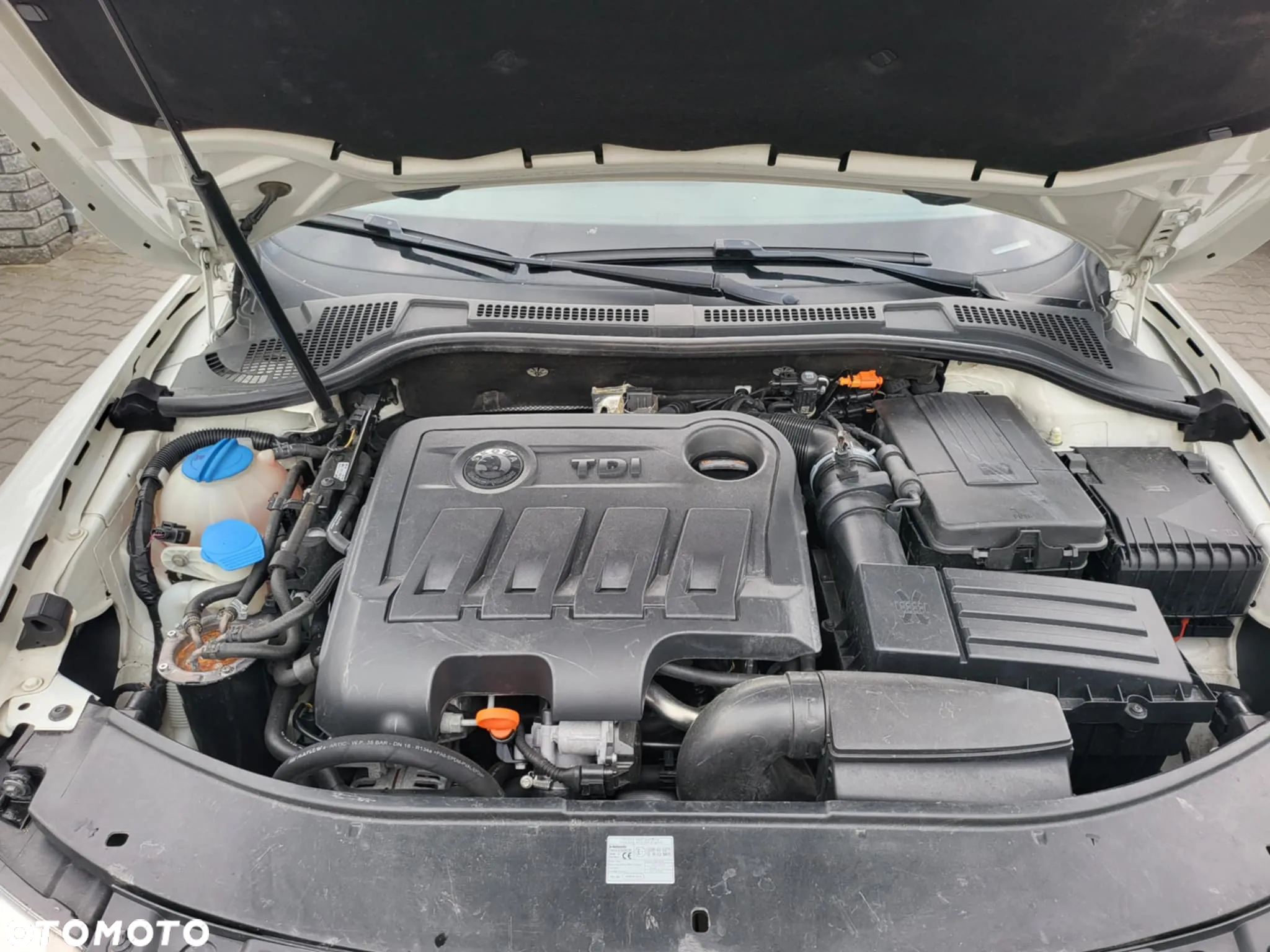 Skoda Superb 2.0 TDI Platinum Outdoor DSG - 6