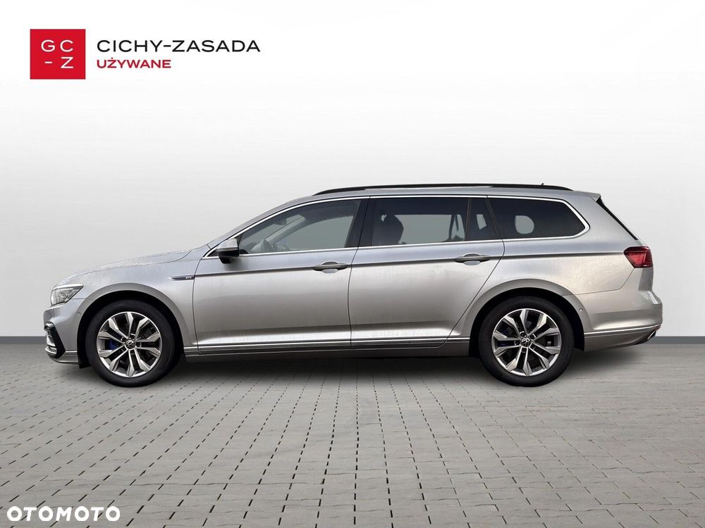 Volkswagen Passat - 2