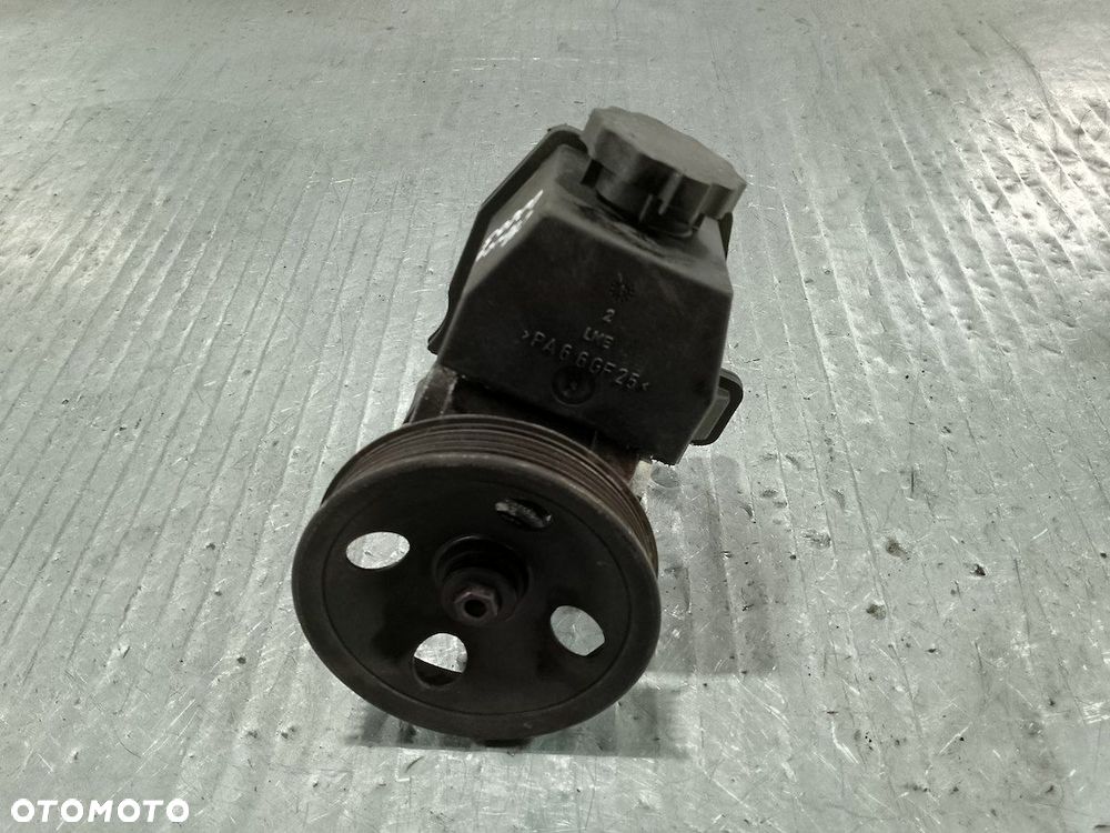 POMPA WSPOMAGANIA MERCEDES-BENZ W203 1.8 B - 1