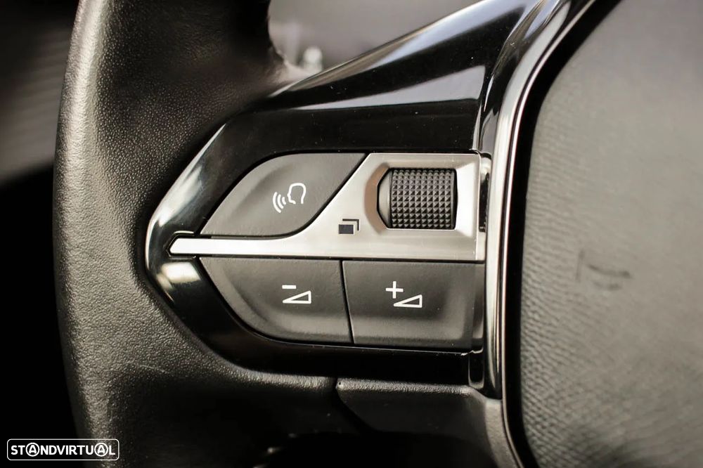 Peugeot e-208 50 kWh Active Pack - 19