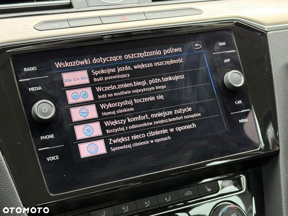 Volkswagen Passat Variant 1.6 TDI SCR DSG Comfortline - 38