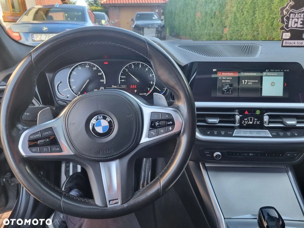 BMW Seria 3 330i M Sport - 8