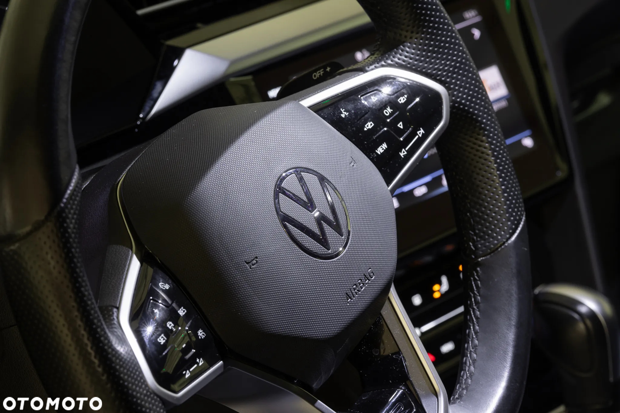 Volkswagen Arteon 2.0 TDI R-Line DSG - 22