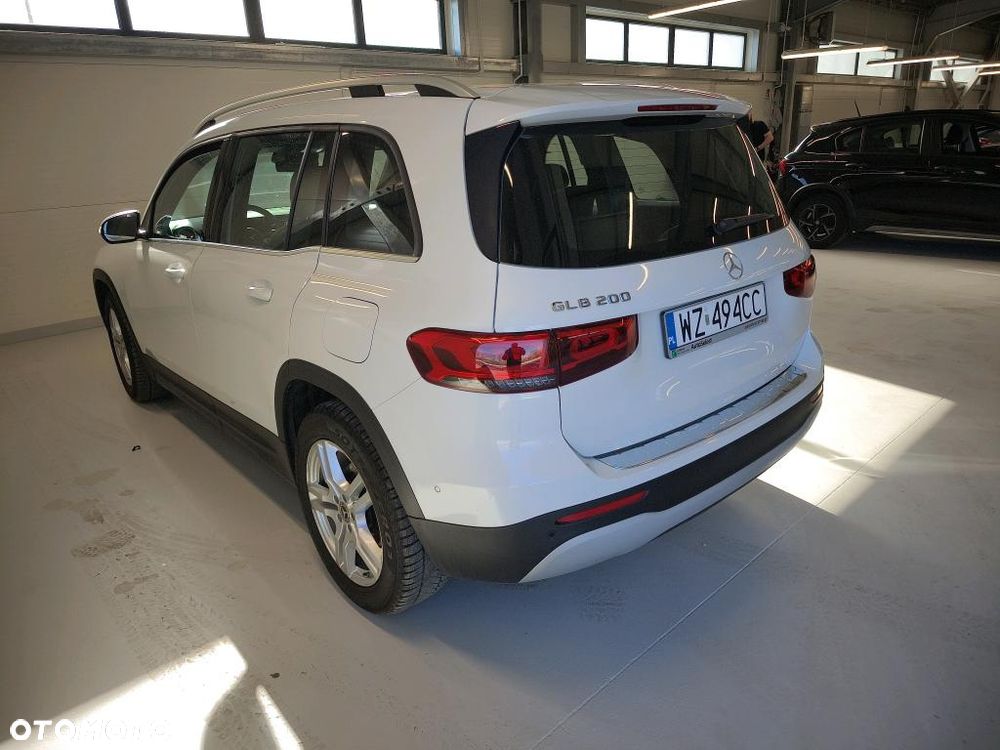 Mercedes-Benz GLB 200 7G-DCT - 3