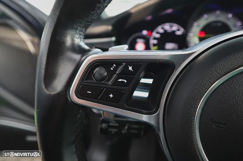 Porsche Panamera Sport Turismo 4 E-Hybrid Platinum Edition - 22