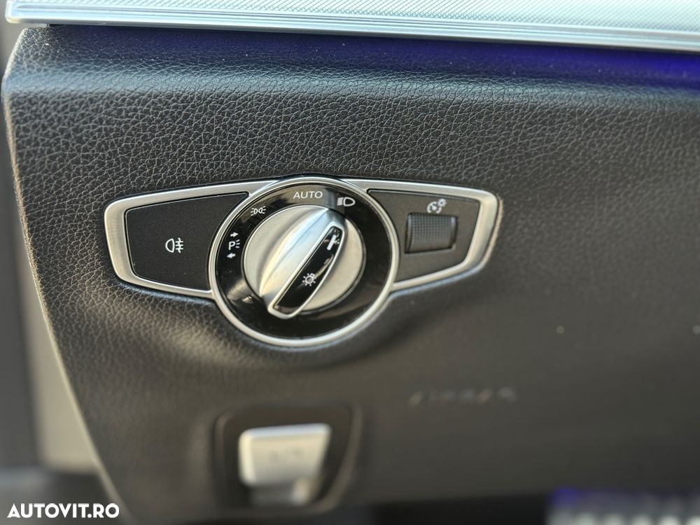 Mercedes-Benz E 200 MHEV - 11