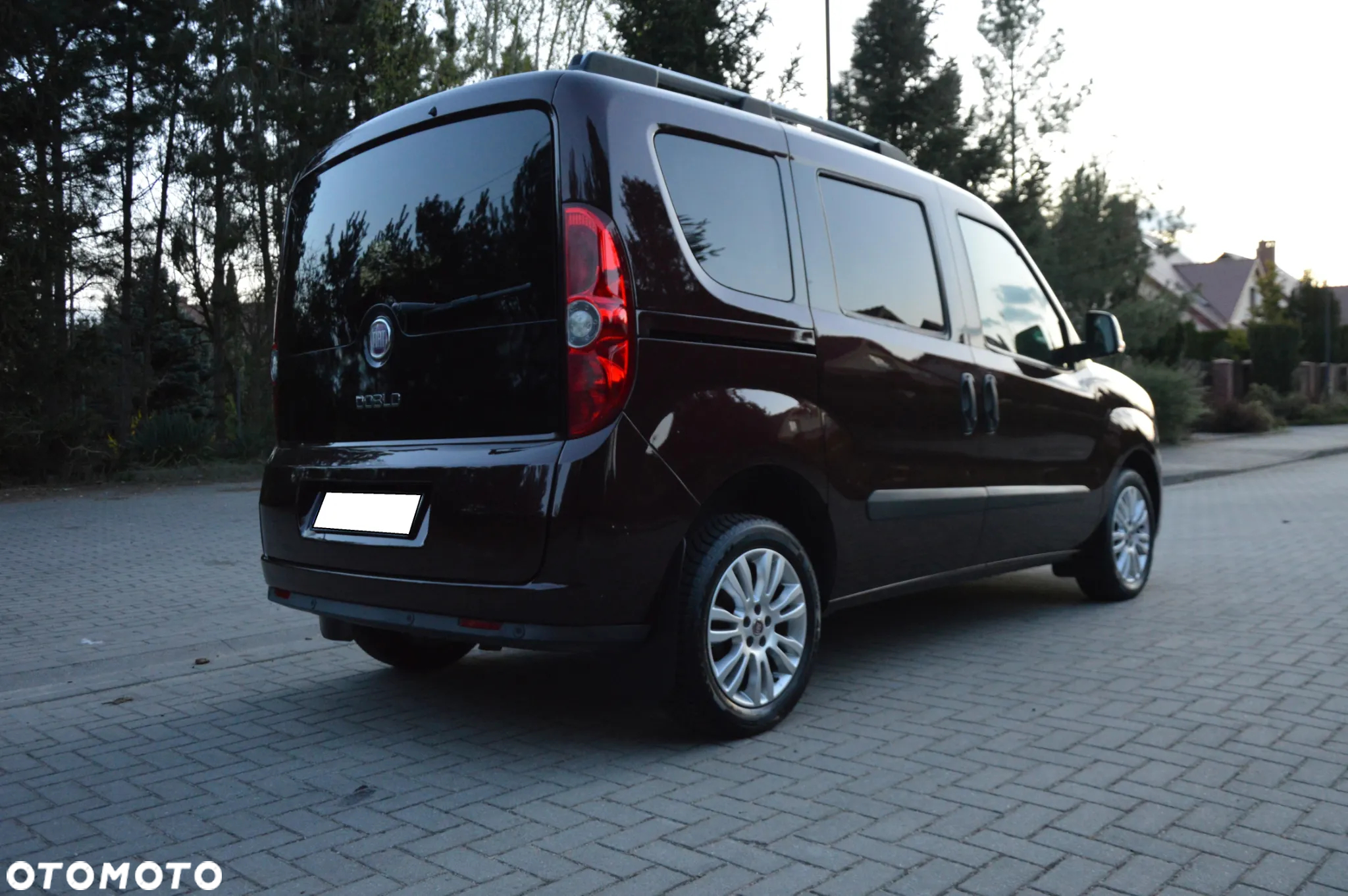 Fiat Doblo 2.0 16V Multijet Emotion - 10