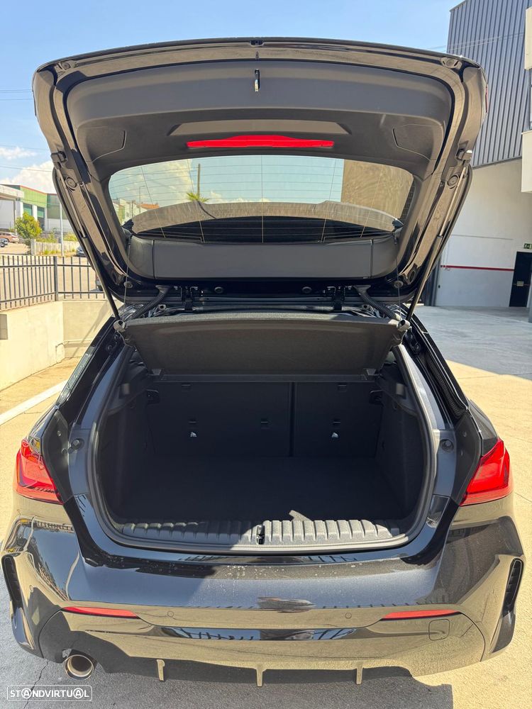 BMW 118 i Pack Desportivo M Auto - 26