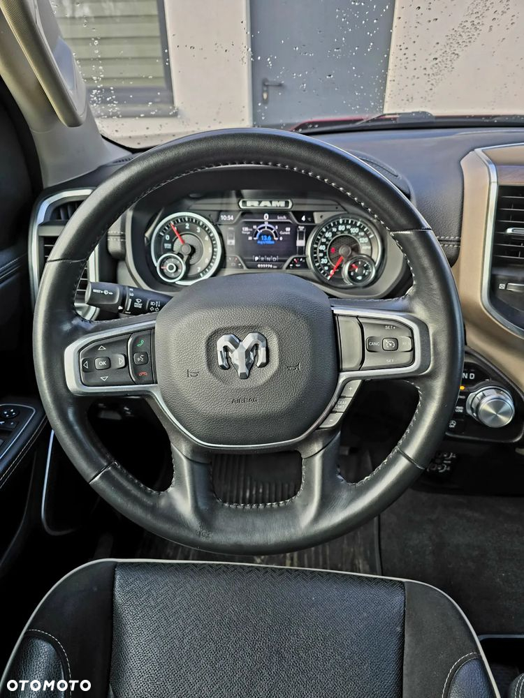 RAM 1500 Crew Cab Laramie - 11