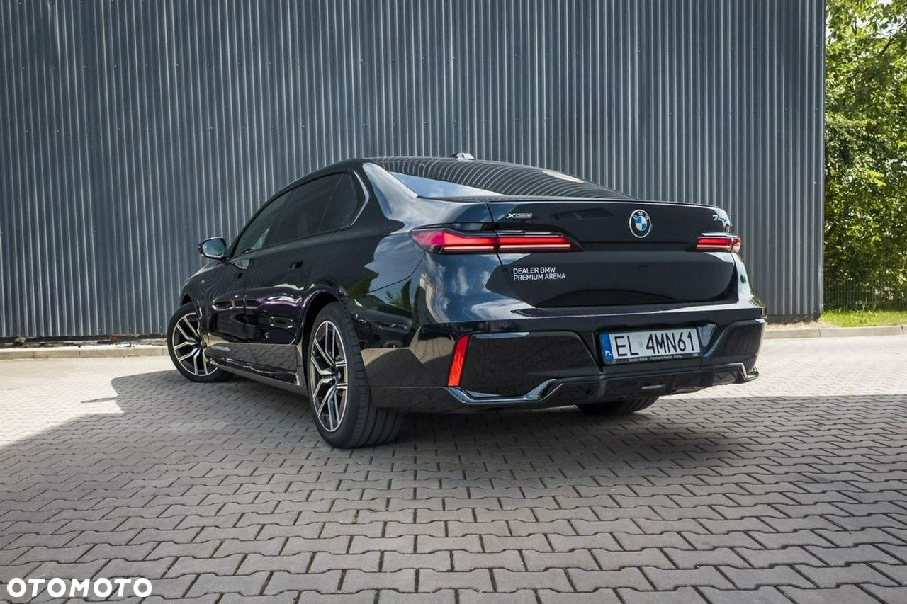 BMW Seria 7 - 8