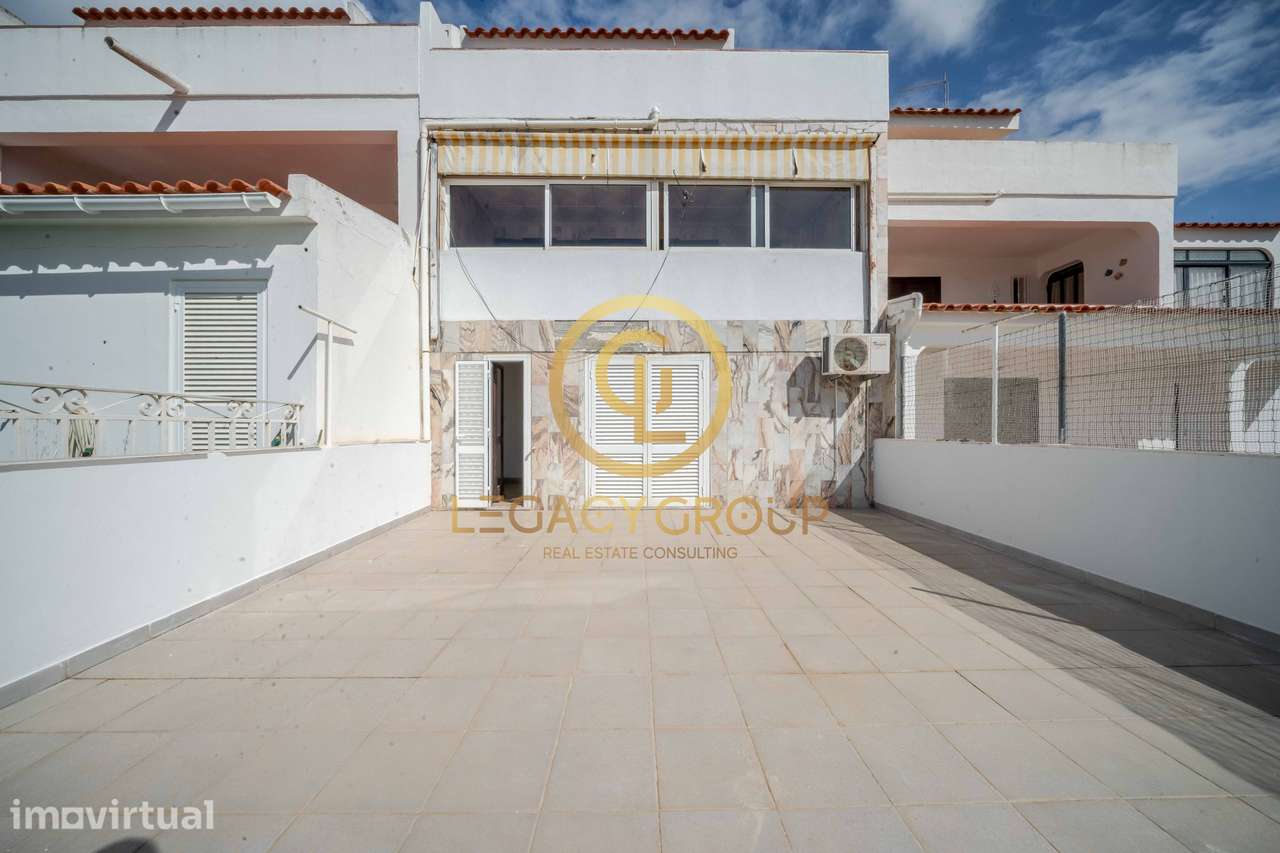 Moradia T2 com Terraço, Garagem e Vista Mar em Albufeira - Grande imagem: 2/28
